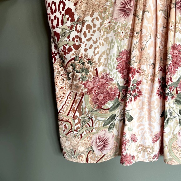 Soft Surroundings Cusabo Top Leopard and Floral Print Size Medium Cream Pink - Picture 10 of 16